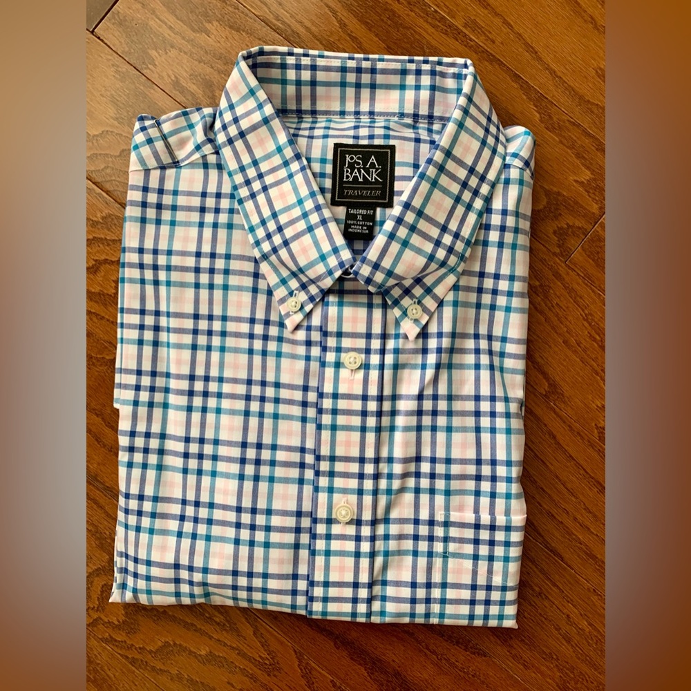 New with Tags Mens JoS. A. Bank Tailored Fit Short Sleeve Shirt XL NICE